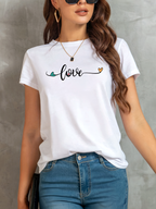 Camiseta Love Corazones Script