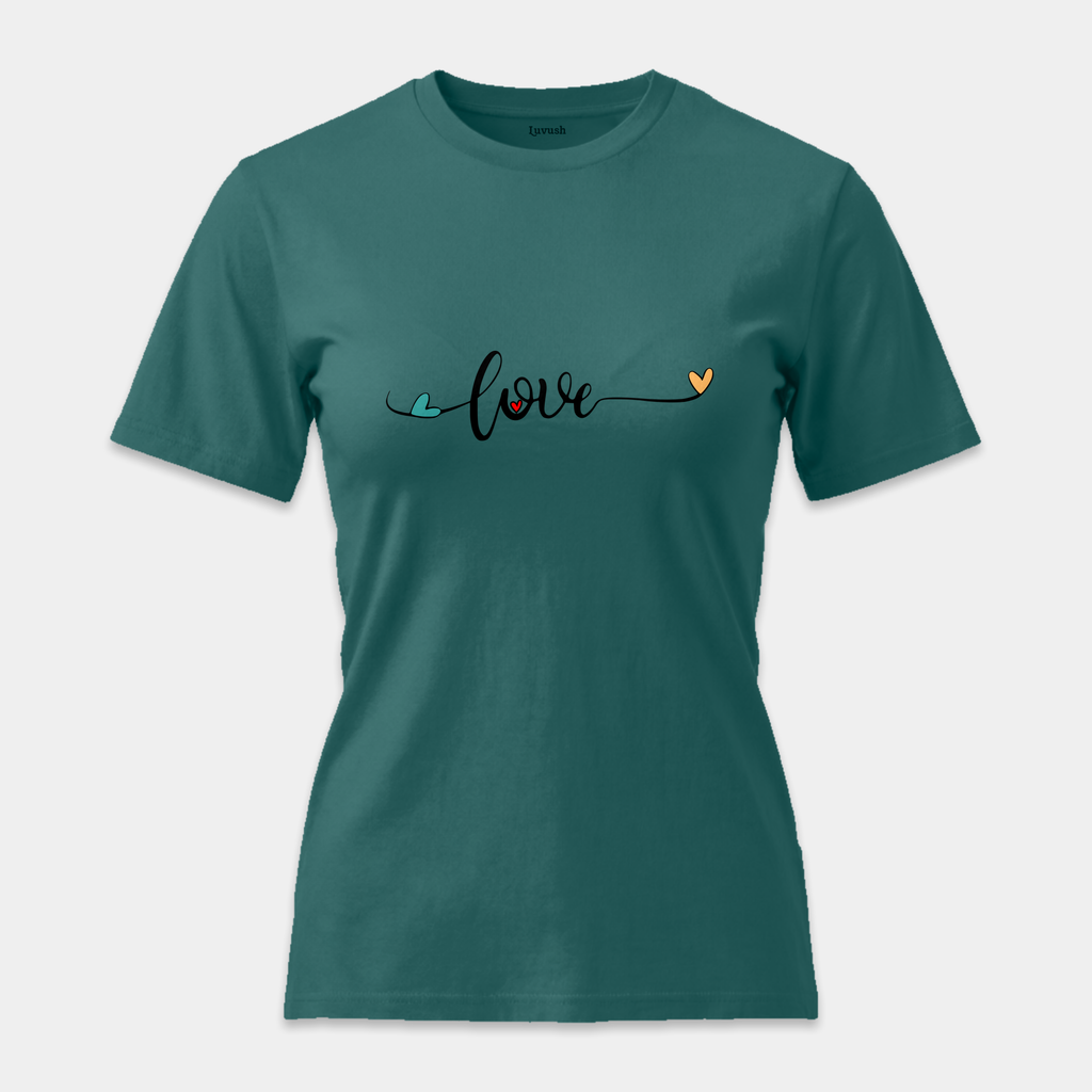 Camiseta Love Corazones Script