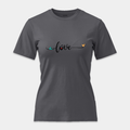 Camiseta Love Corazones Script