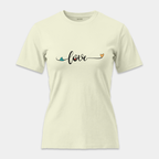 Camiseta Love Corazones Script