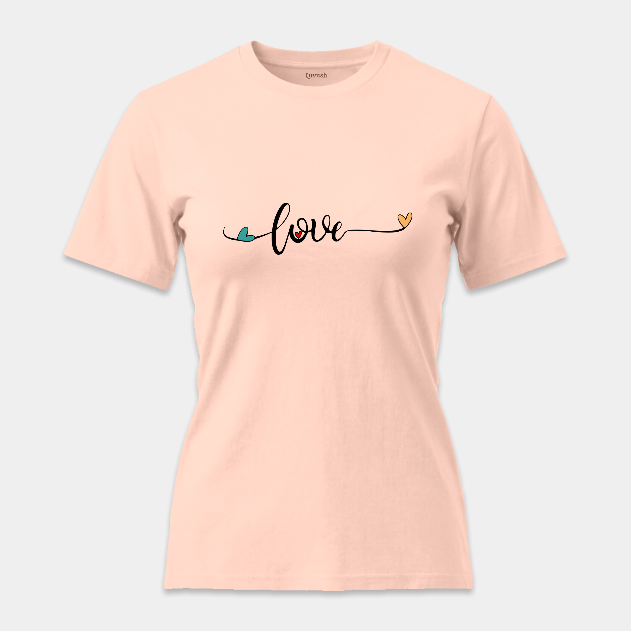 Camiseta Love Corazones Script
